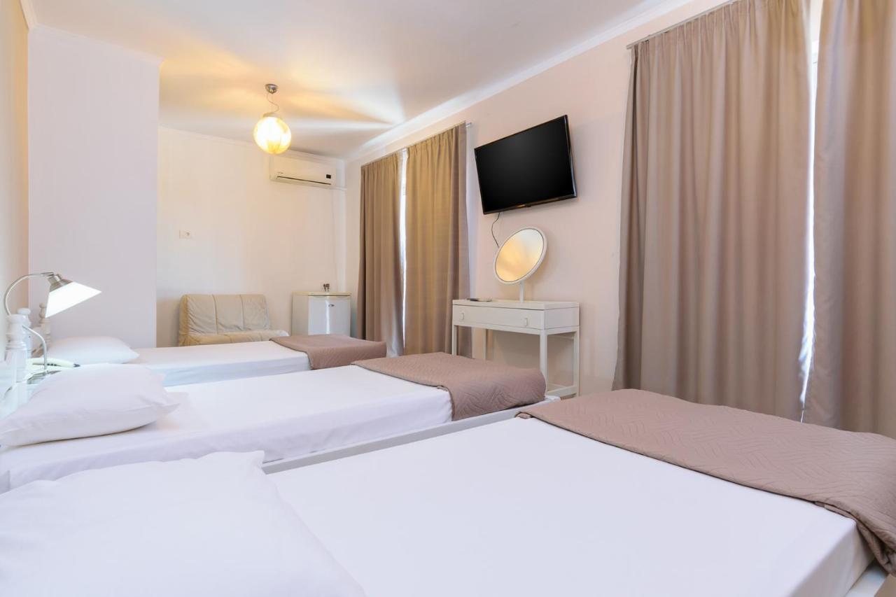 Archontiki City Hotel Chrissi Akti Chania Exterior foto